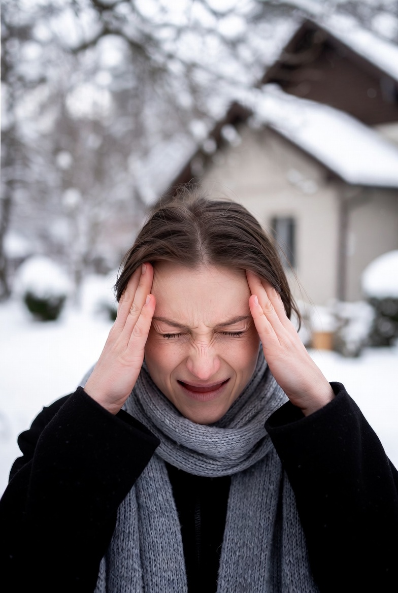 🧠 Migren Nedir, Belirtileri Nelerdir? Migren Türleri ve Günlük Hayata Etkileri